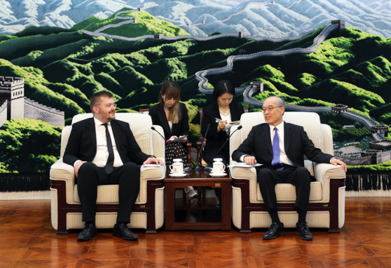 张军会见黑山副总理科普里维察 张军会见黑山副总理科普里维察